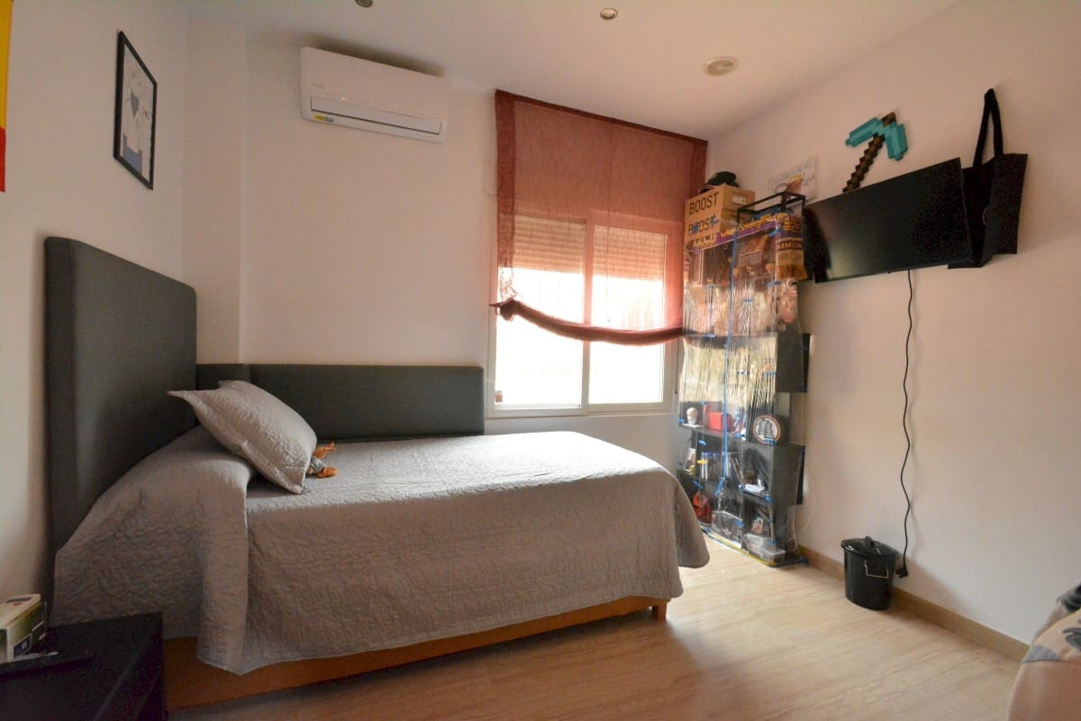 4 makuuhuone Maalaistalo myytävänä paikassa Almoradi mukana uima-altaan 
autotalli - 900 000 € (Ref: 9314724)