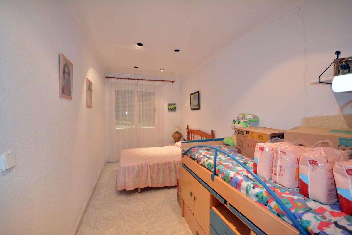 4 makuuhuone Maalaistalo myytävänä paikassa Almoradi mukana uima-altaan 
autotalli - 900 000 € (Ref: 9314724)