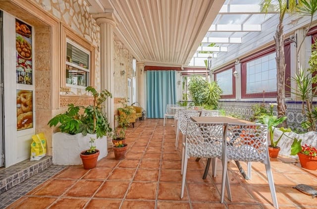 16 bedroom Commercial for sale in Canuta, Calpe / Calp with pool - € 1,050,000 (Ref: 9314730)