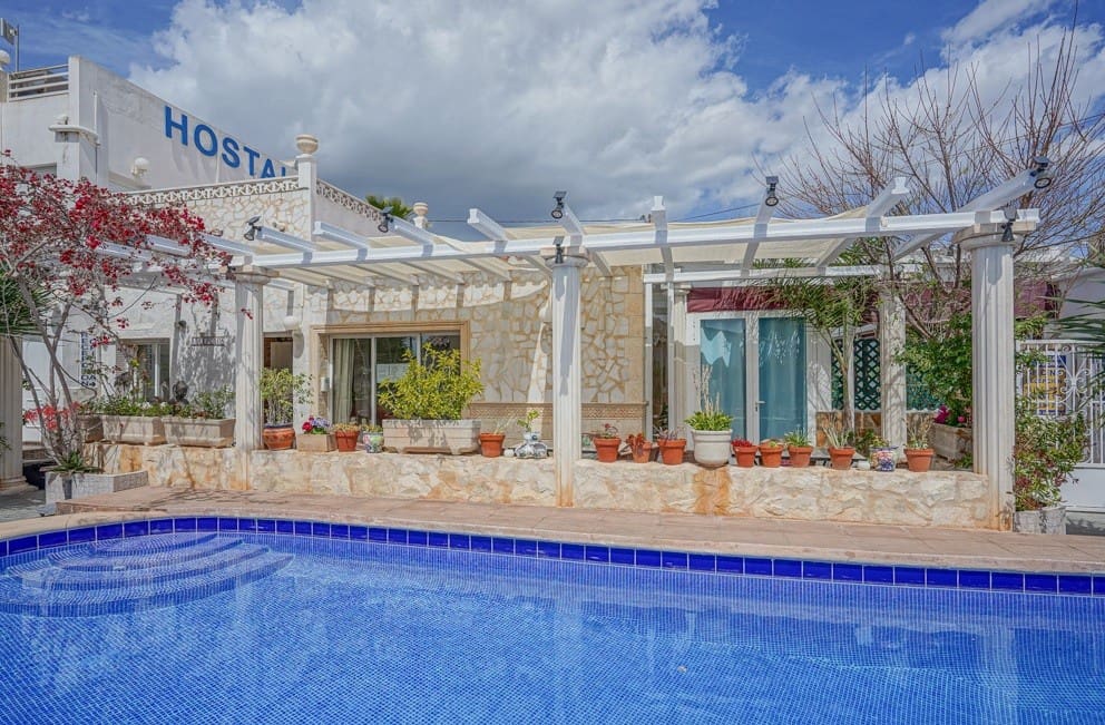 16 sypialnia Komercyjne na sprzedaż w Calpe / Calp z basenem - 1 050 000 € (Ref: 9314730)