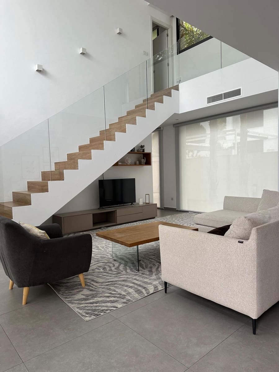 3 makuuhuone Huvila myytävänä paikassa Ciudad Quesada mukana uima-altaan - 650 000 € (Ref: 9314740)