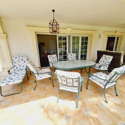 7 sovrum Villa till salu i Lomas de Cabo Roig - Los Dolses, Orihuela med pool - 1 535 000 € (Ref: 9314744)