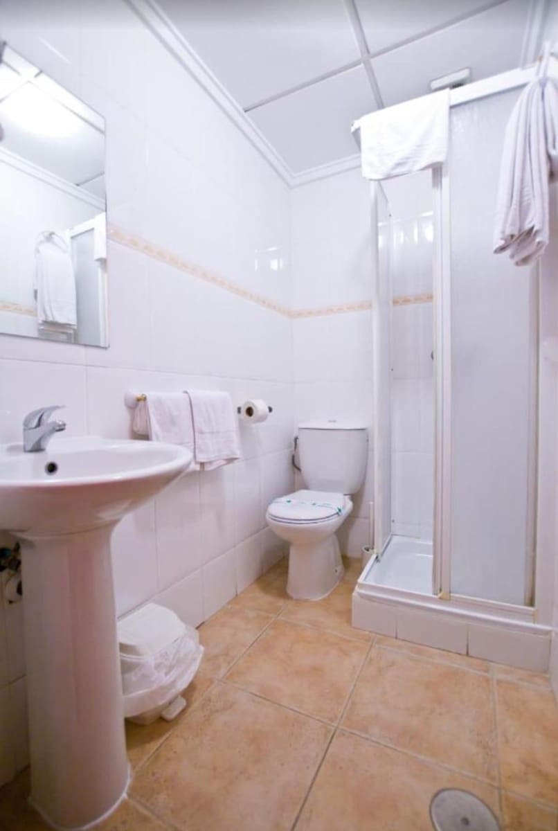 28 sypialnia Komercyjne na sprzedaż w Torrevieja - 2 150 000 € (Ref: 9314750)