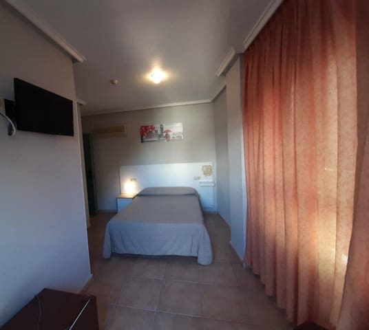 28 bedroom Commercial for sale in Centro - Muelle Pesquero, Torrevieja - € 2,150,000 (Ref: 9314750)