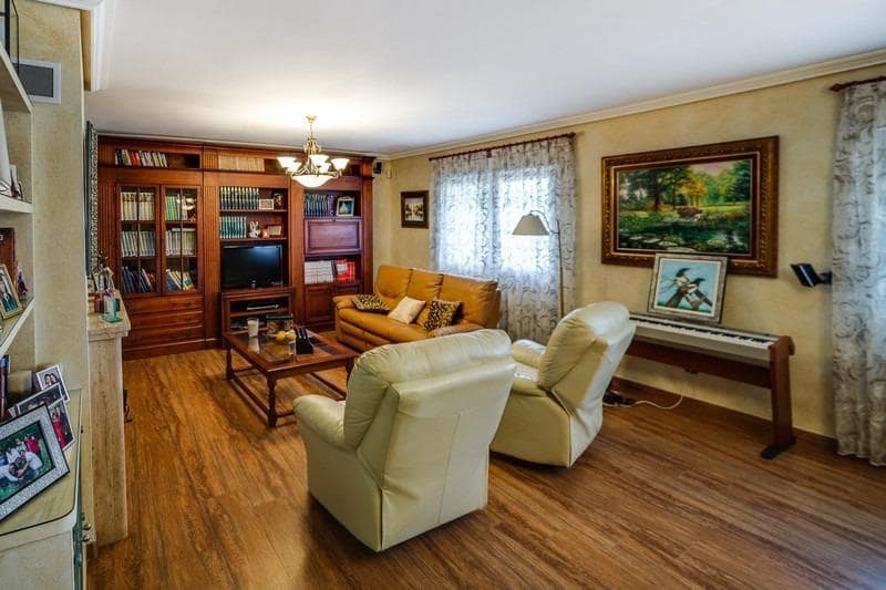 4 bedroom Villa for sale in Los Montesinos with pool - € 1,050,000 (Ref: 9314755)