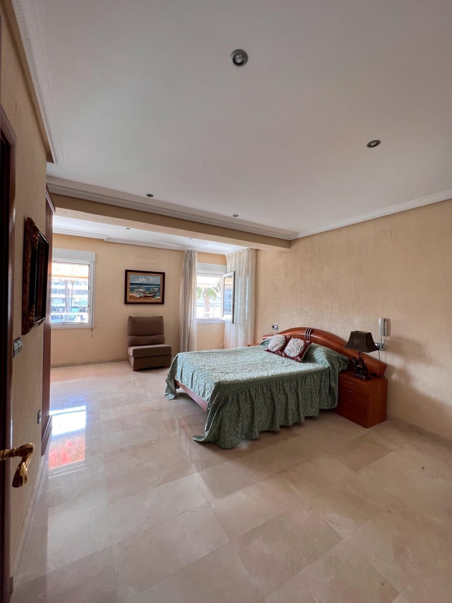 2 sovrum Lägenhet till salu i Torrevieja - 550 000 € (Ref: 9314756)