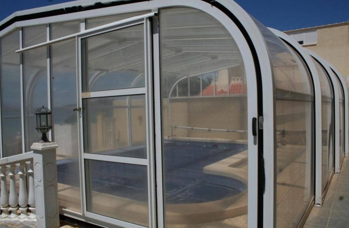 4 sypialnia Willa na sprzedaż w La Manga del Mar Menor z basenem - 700 000 € (Ref: 9314771)