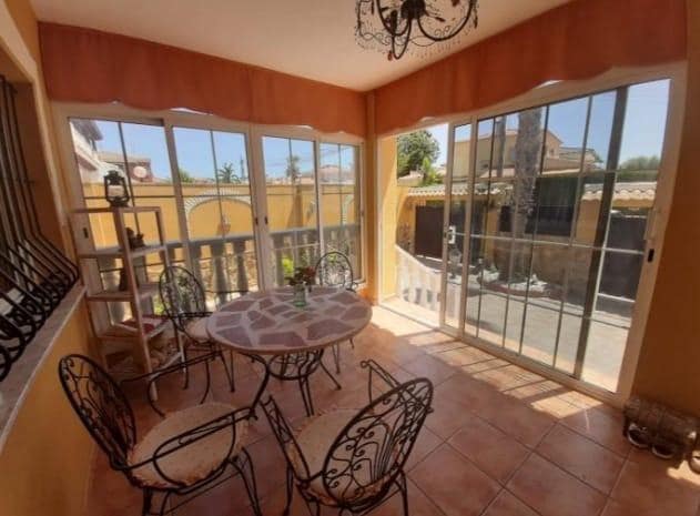 6 soverom Villa til salgs i Torrevieja med svømmebasseng garasje - € 549 900 (Ref: 9314785)