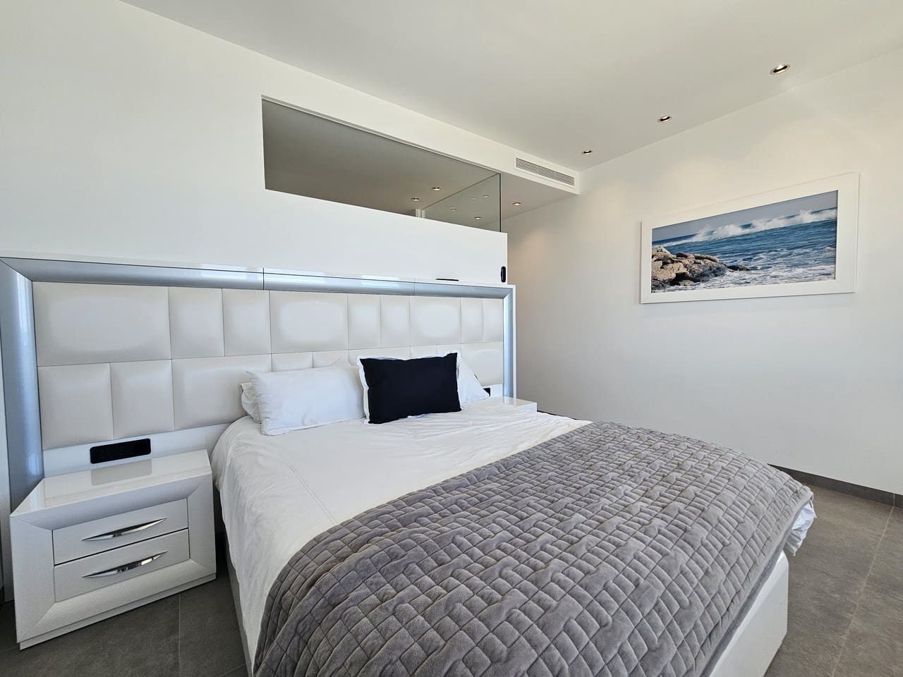 4 bedroom Villa for sale in Cabo Roig with garage - € 4,750,000 (Ref: 9314802)