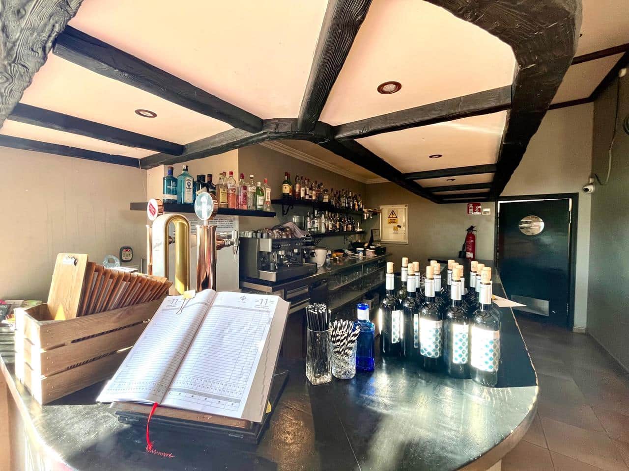 Commercial for sale in Guardamar del Segura - € 850,000 (Ref: 9314810)