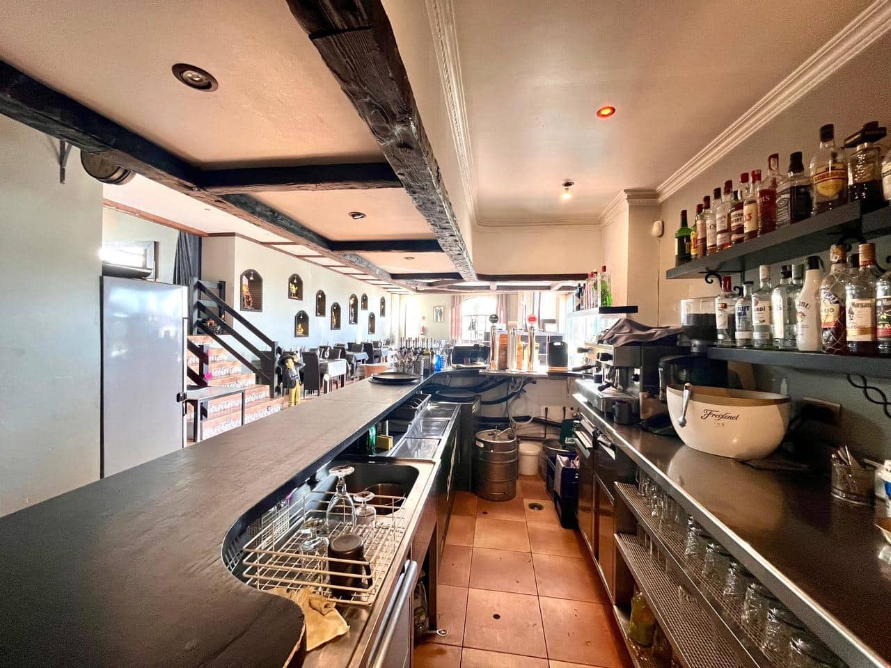 Commercial for sale in Guardamar del Segura - € 850,000 (Ref: 9314810)