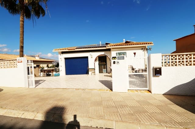5 bedroom Villa for sale in La Nucia with garage - € 795,000 (Ref: 9314813)