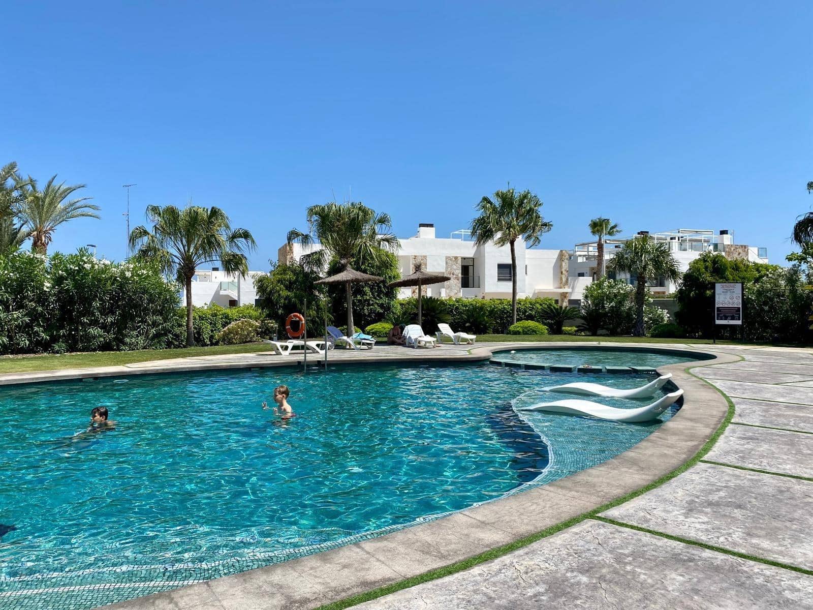 3 bedroom Penthouse for sale in Torrevieja with pool - € 642,500 (Ref: 9314825)