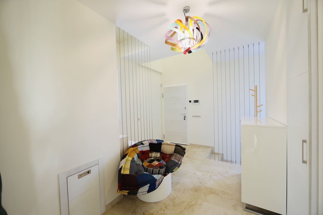 5 sypialnia Willa na sprzedaż w La Zenia z garażem - 1 500 000 € (Ref: 9314835)