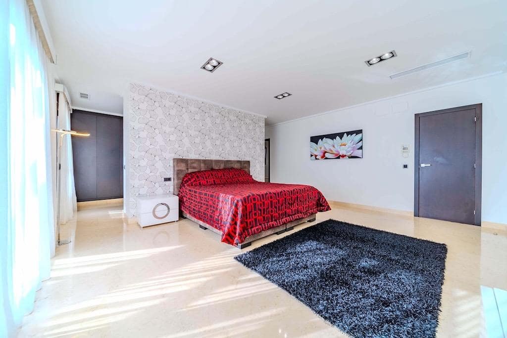 5 soveværelse Villa til salg i Cabo Roig med swimmingpool - € 1.995.000 (Ref: 9314856)