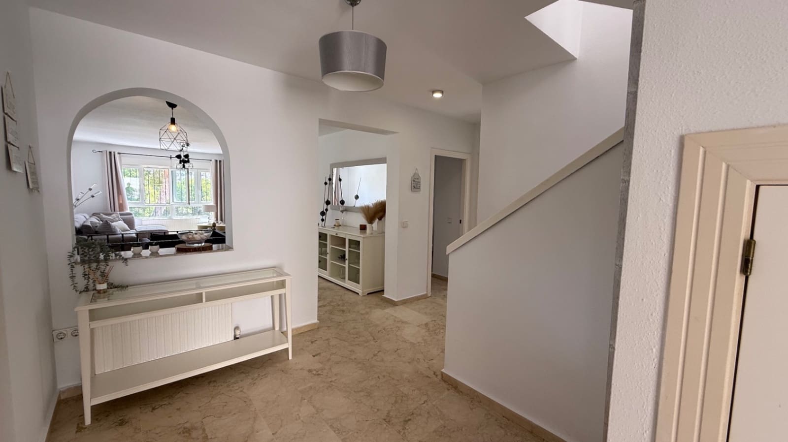 4 bedroom Villa for sale in Orihuela with garage - € 675,000 (Ref: 9314864)