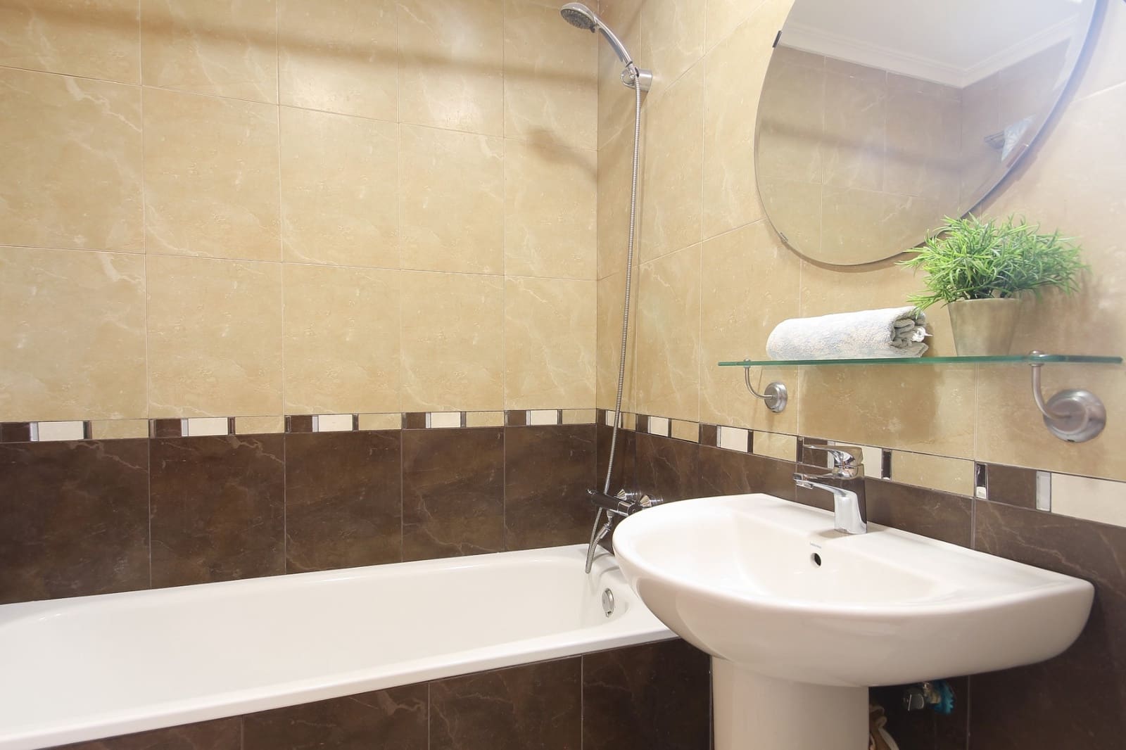 6 bedroom Villa for sale in Torrevieja - € 699,000 (Ref: 9314867)