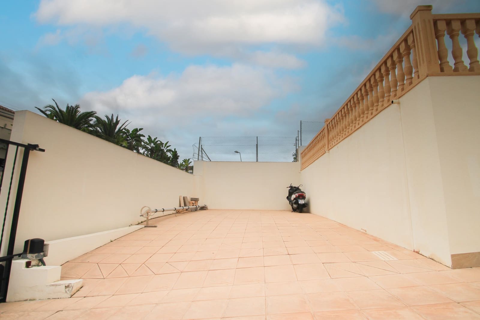 6 bedroom Villa for sale in Torrevieja - € 699,000 (Ref: 9314867)