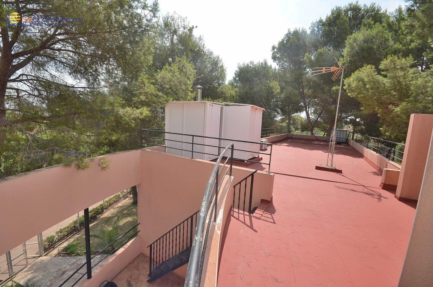 6 sypialnia Willa na sprzedaż w Torrevieja z basenem - 690 000 € (Ref: 9314877)