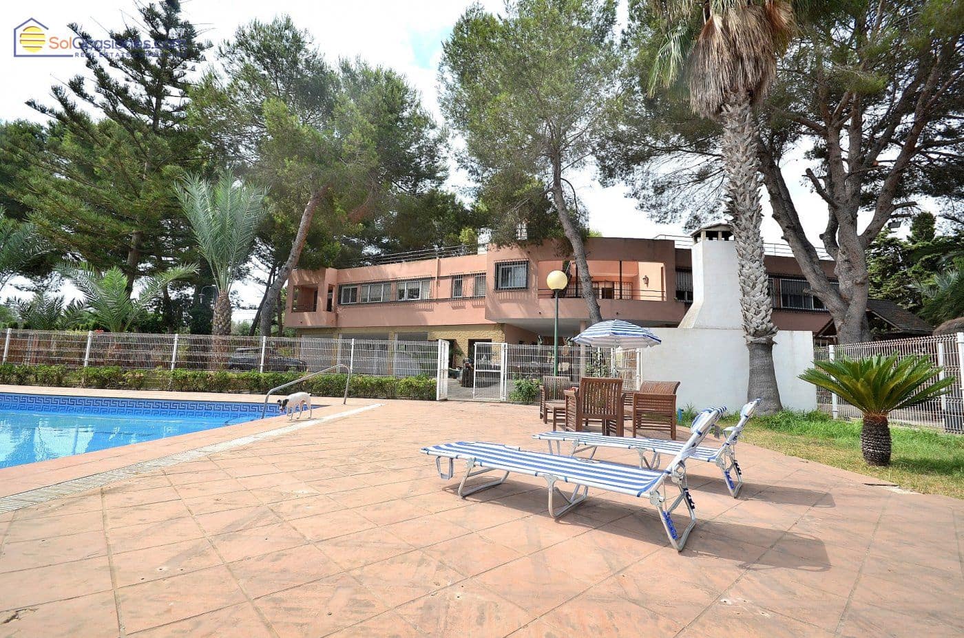 6 sypialnia Willa na sprzedaż w Torrevieja z basenem - 690 000 € (Ref: 9314877)