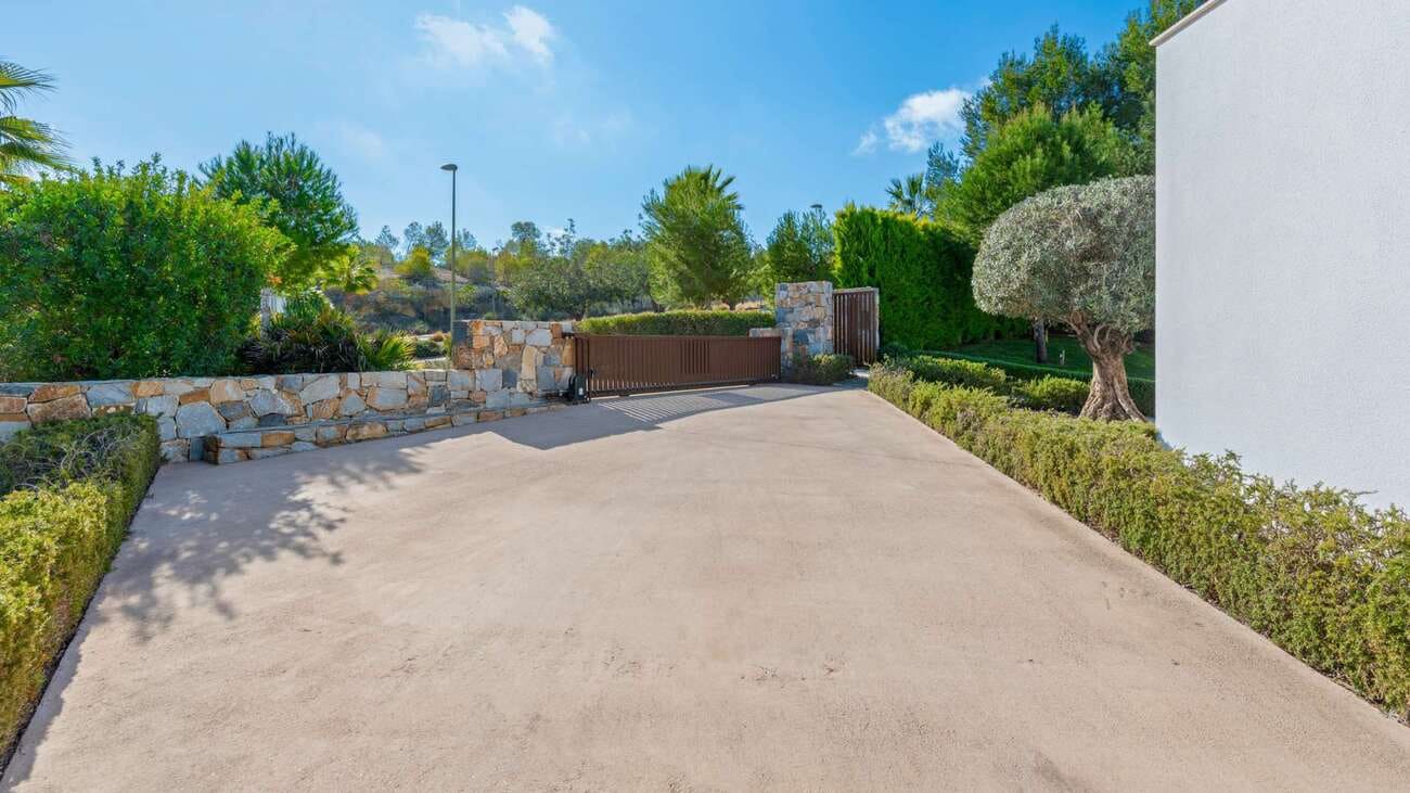 3 sovrum Villa till salu i Orihuela Costa med pool garage - 819 000 € (Ref: 9314883)