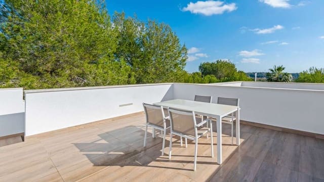 3 makuuhuone Huvila myytävänä paikassa Lomas de Cabo Roig - Los Dolses, Orihuela mukana uima-altaan 
autotalli - 819 000 € (Ref: 9314883)