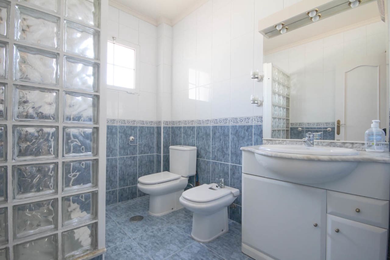 5 sypialnia Willa na sprzedaż w La Zenia - 600 000 € (Ref: 9314900)