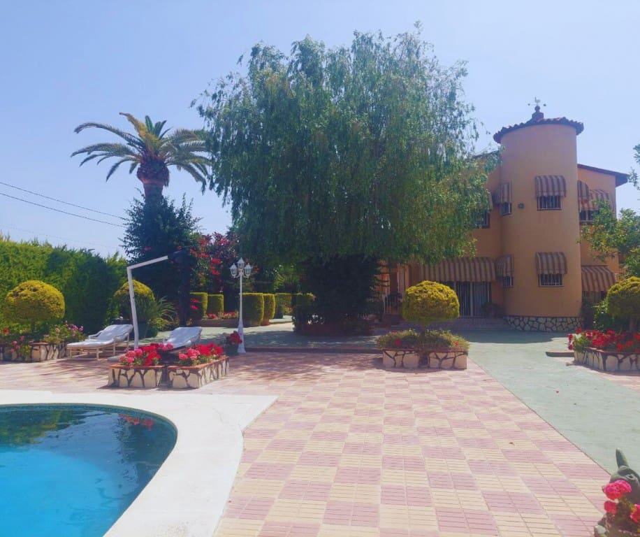 5 slaapkamer Villa te koop in Albir met zwembad garage - € 1.695.000 (Ref: 9314906)