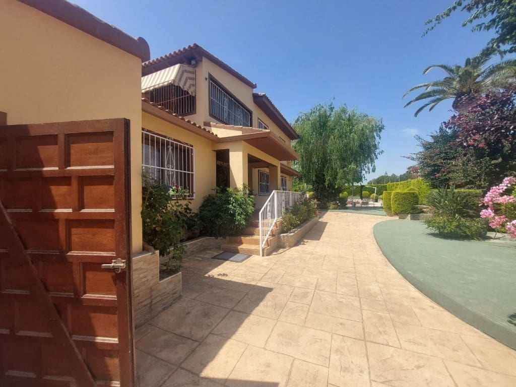 5 slaapkamer Villa te koop in Albir met zwembad garage - € 1.695.000 (Ref: 9314906)