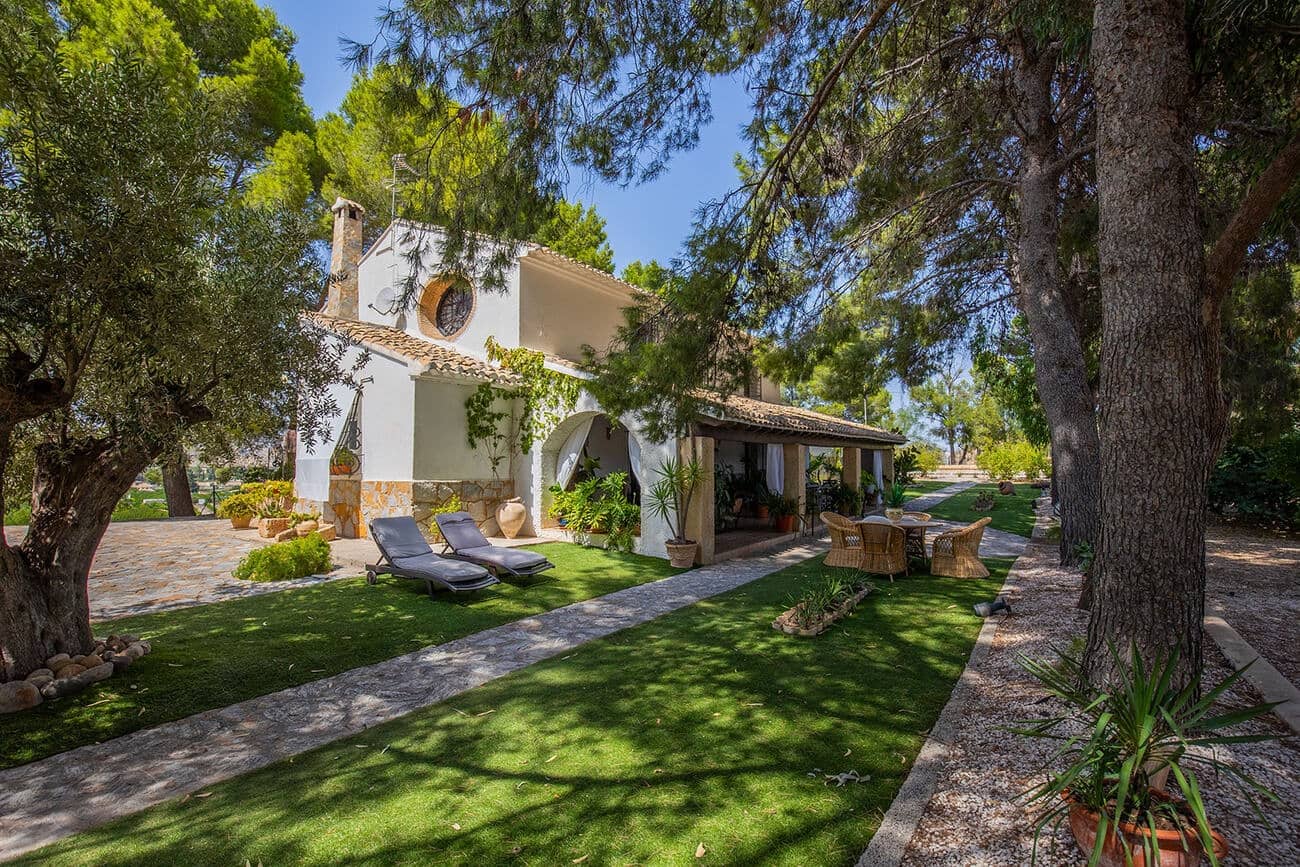 6 soveværelse Villa til salg i Cehegin med swimmingpool - € 550.000 (Ref: 9314907)