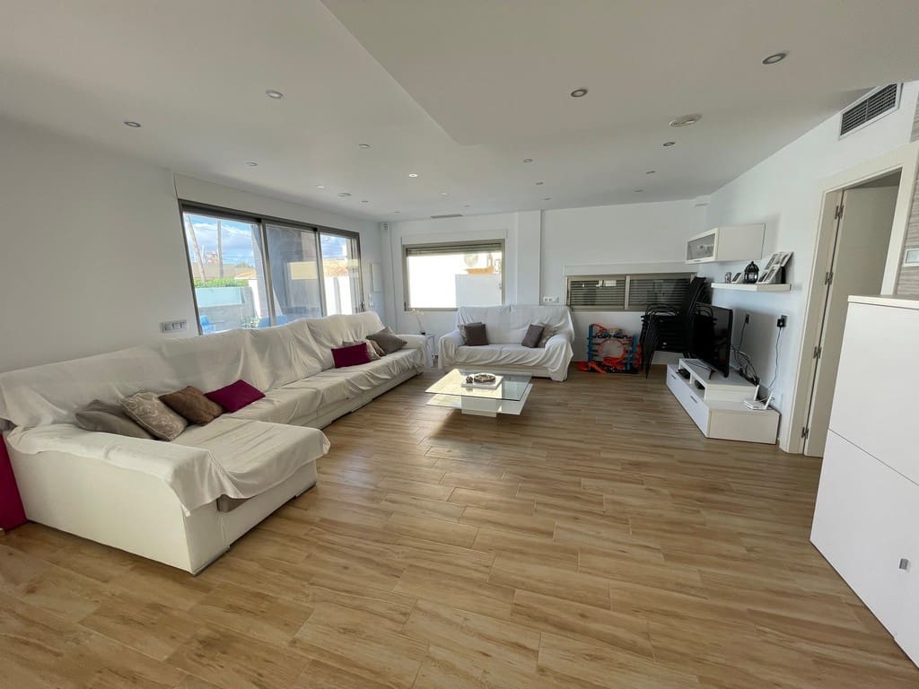 6 soverom Villa til salgs i Mar de Cristal med svømmebasseng - € 676 000 (Ref: 9314914)