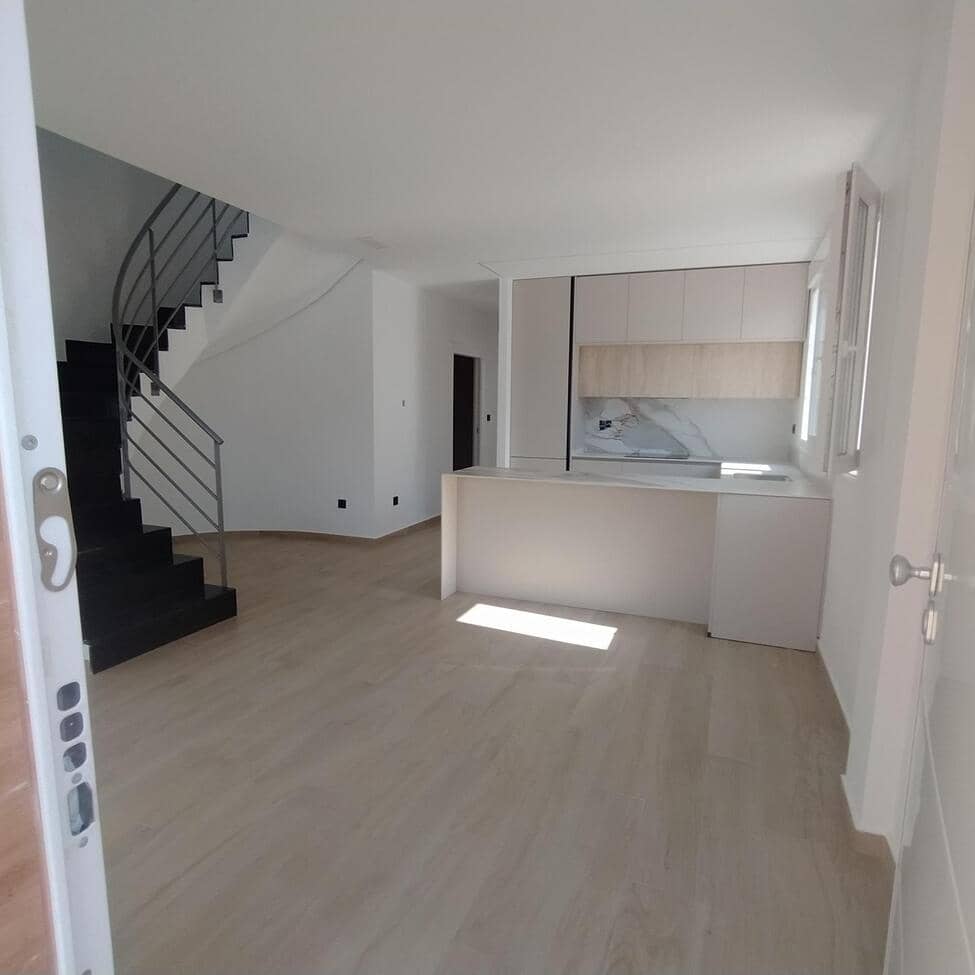 3 soveværelse Penthouse til salg i Torrevieja med swimmingpool - € 640.000 (Ref: 9314917)