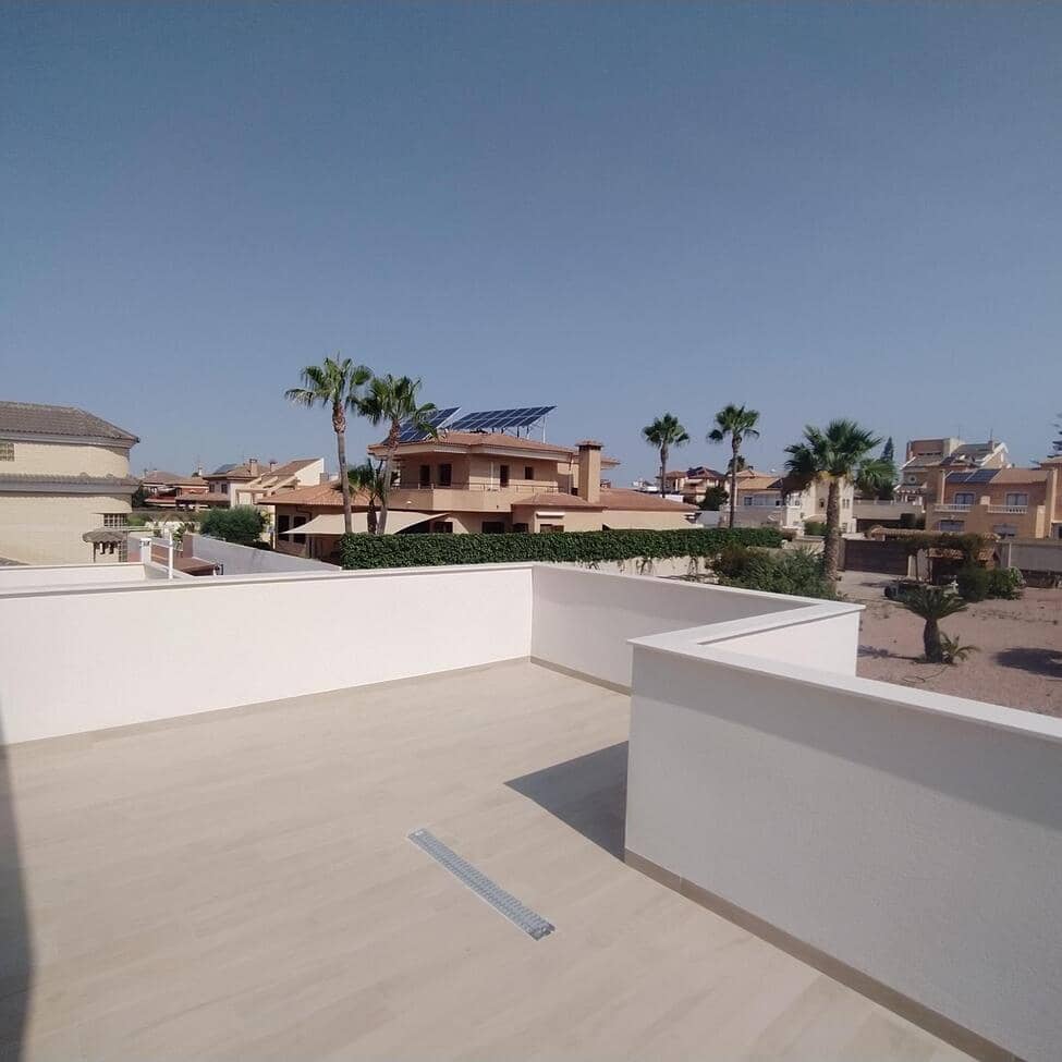 3 soveværelse Penthouse til salg i Torrevieja med swimmingpool - € 640.000 (Ref: 9314917)