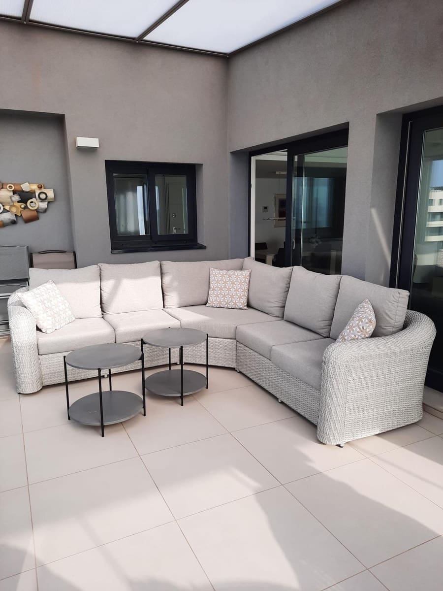 3 makuuhuone Kattohuoneisto myytävänä paikassa Torrevieja mukana uima-altaan - 795 000 € (Ref: 9314927)