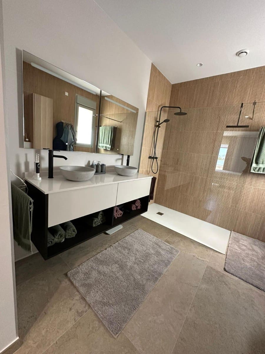 4 slaapkamer Villa te koop in Benijofar met zwembad garage - € 1.495.000 (Ref: 9314935)