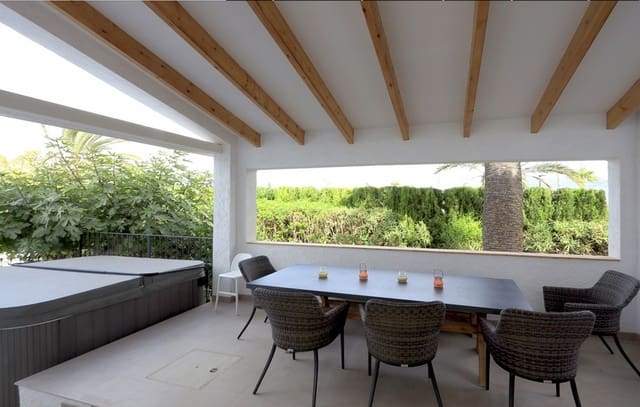 6 soveværelse Villa til salg i Albir, Alfaz del Pi / L'Alfàs del Pi med swimmingpool - € 895.000 (Ref: 9314938)