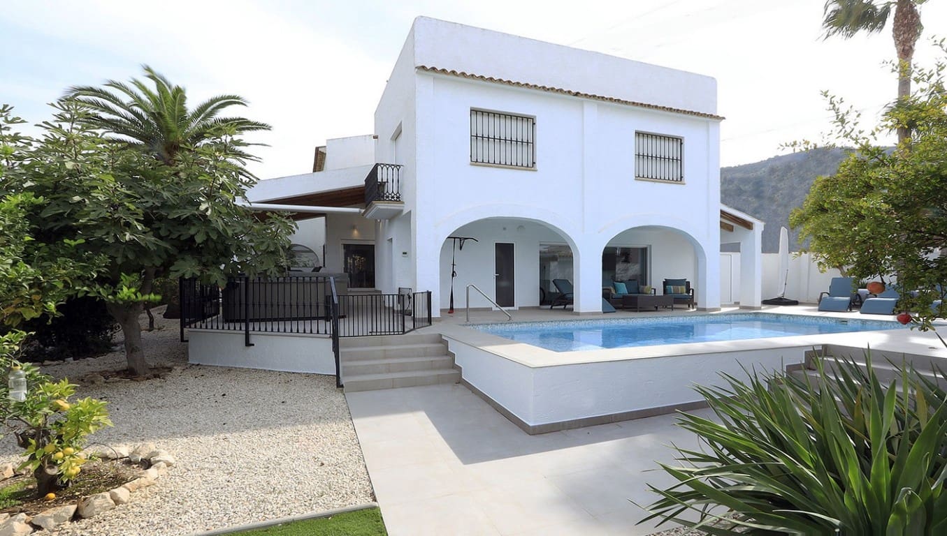 6 soveværelse Villa til salg i Albir med swimmingpool - € 895.000 (Ref: 9314938)