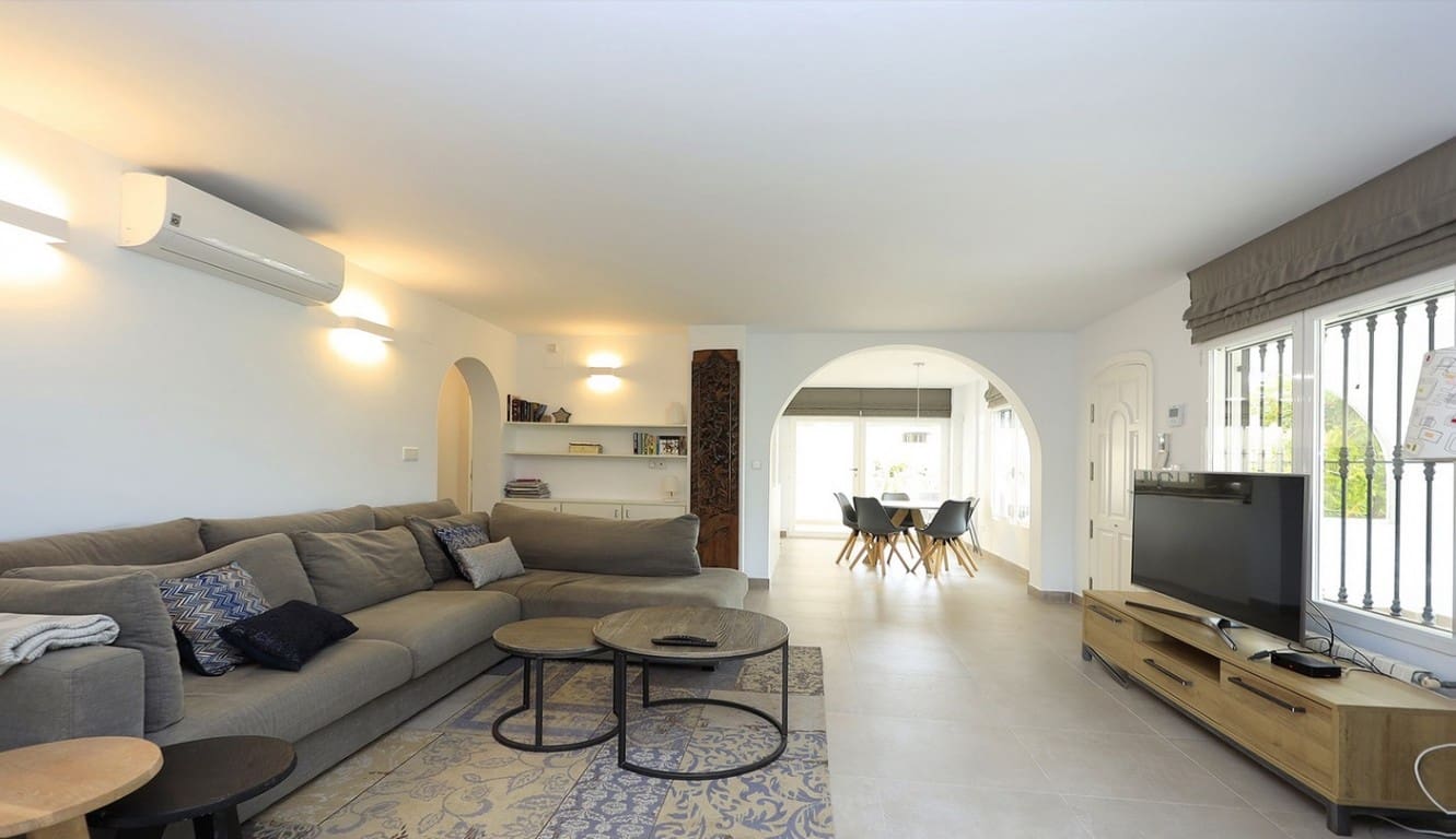 6 soveværelse Villa til salg i Albir med swimmingpool - € 895.000 (Ref: 9314938)