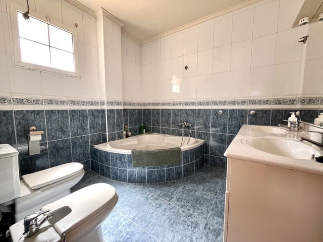 5 quarto Moradia para venda em La Zenia, Orihuela com garagem - 600 000 € (Ref: 9314947)