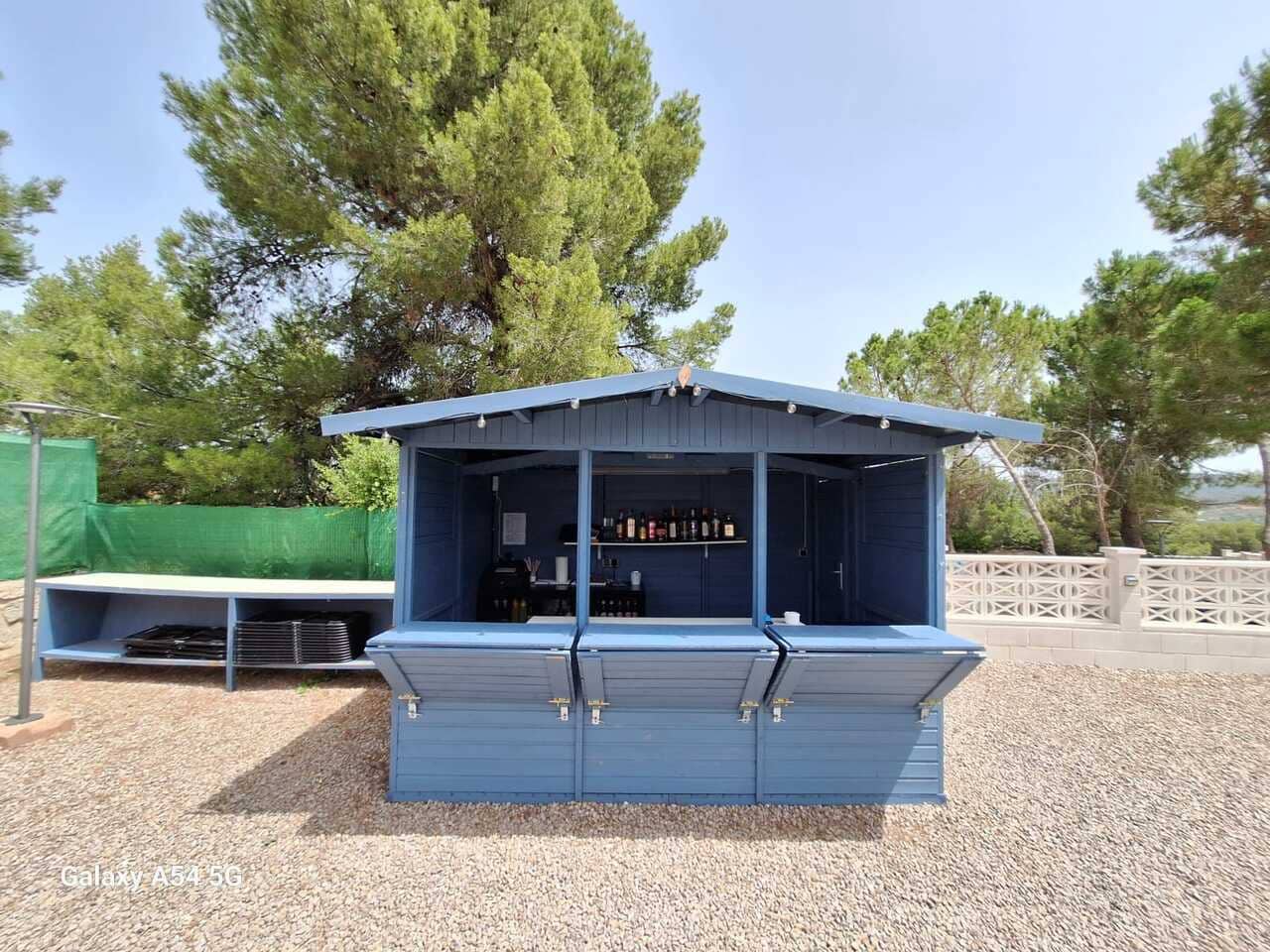 9 slaapkamer Commercieel te koop in Ayora met garage - € 620.000 (Ref: 9314952)