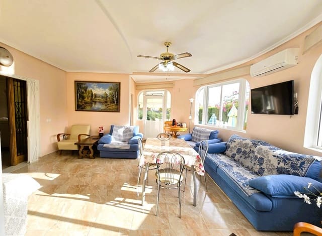 3 bedroom Villa for sale in Playa Flamenca, Orihuela with pool - € 550,000 (Ref: 9314957)