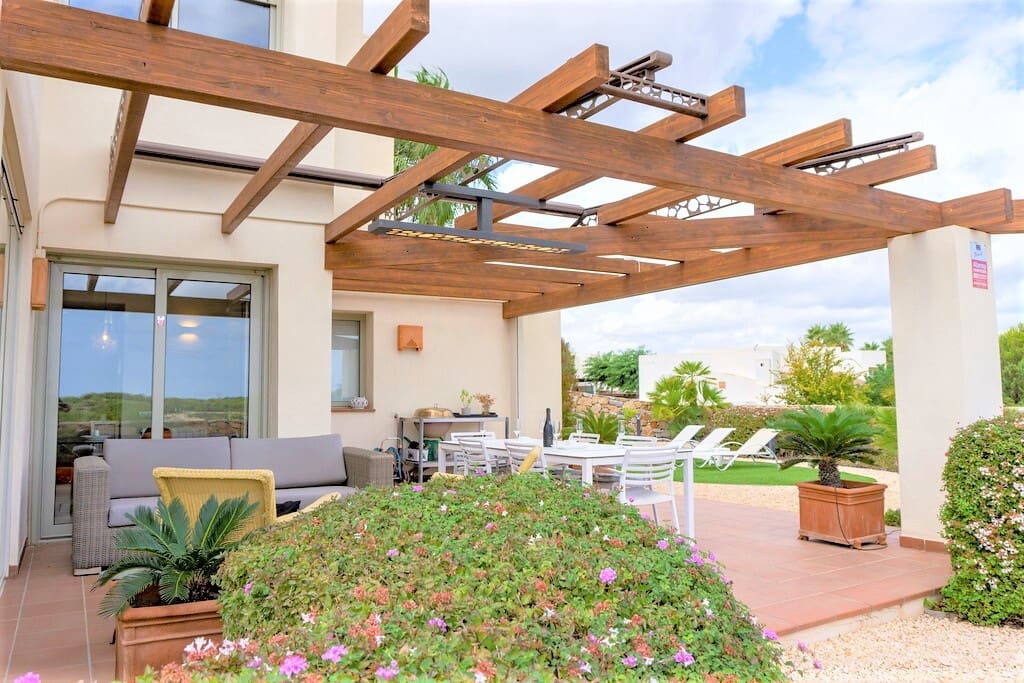 3 quarto Moradia para venda em Las Colinas Golf com piscina - 545 000 € (Ref: 9314963)