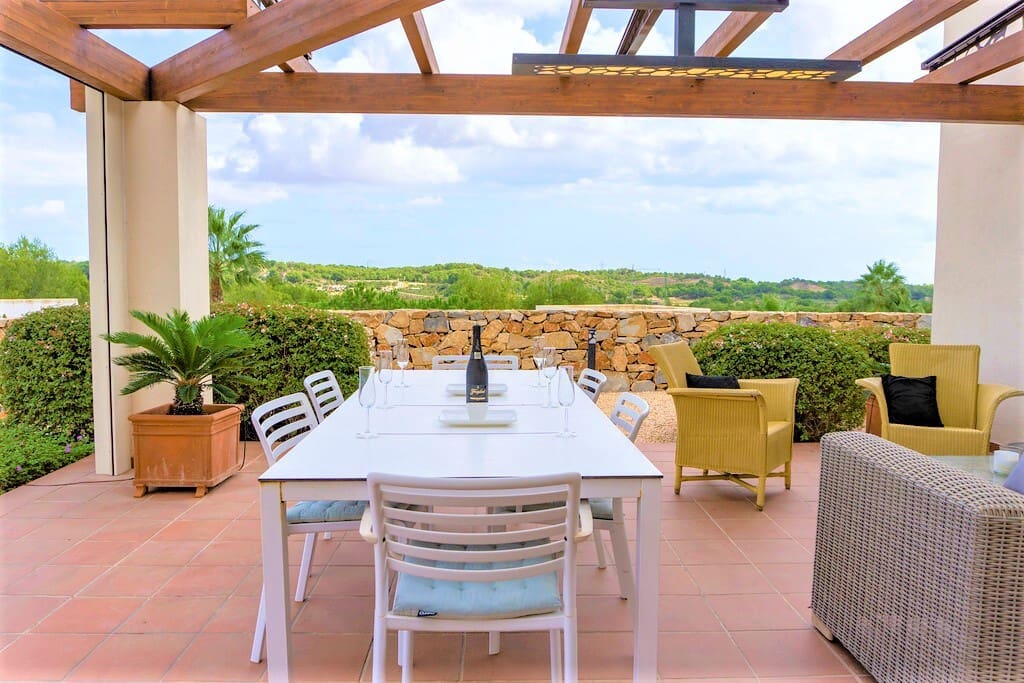 3 quarto Moradia para venda em Las Colinas Golf com piscina - 545 000 € (Ref: 9314963)