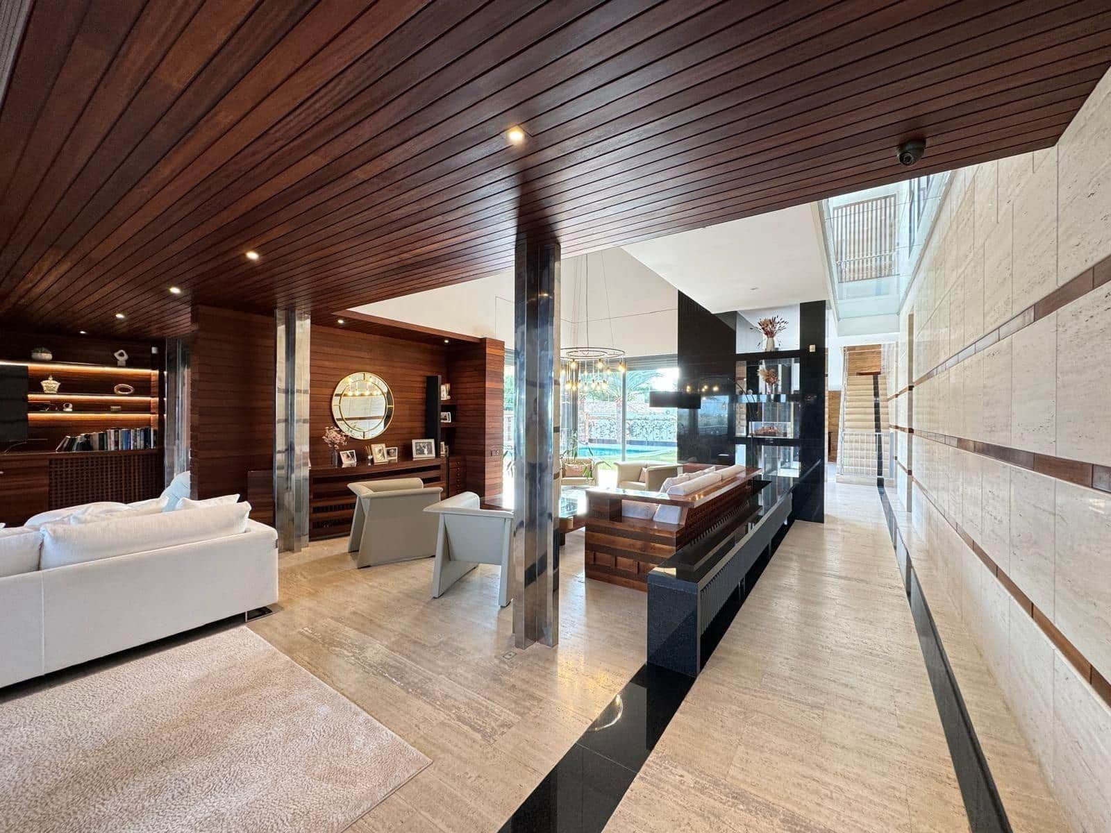 7 bedroom Villa for sale in Orihuela Costa with garage - € 3,950,000 (Ref: 9314972)