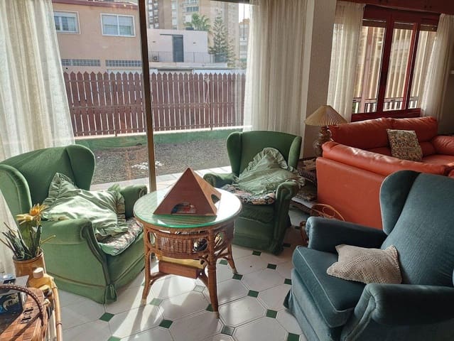 4 makuuhuone Huvila myytävänä paikassa Dehesa de Campoamor, Orihuela mukana uima-altaan - 650 000 € (Ref: 9314974)