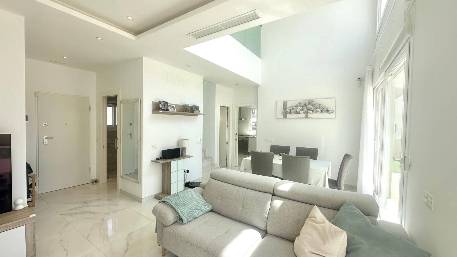 3 bedroom Villa for sale in Torrevieja with pool - € 749,000 (Ref: 9314977)