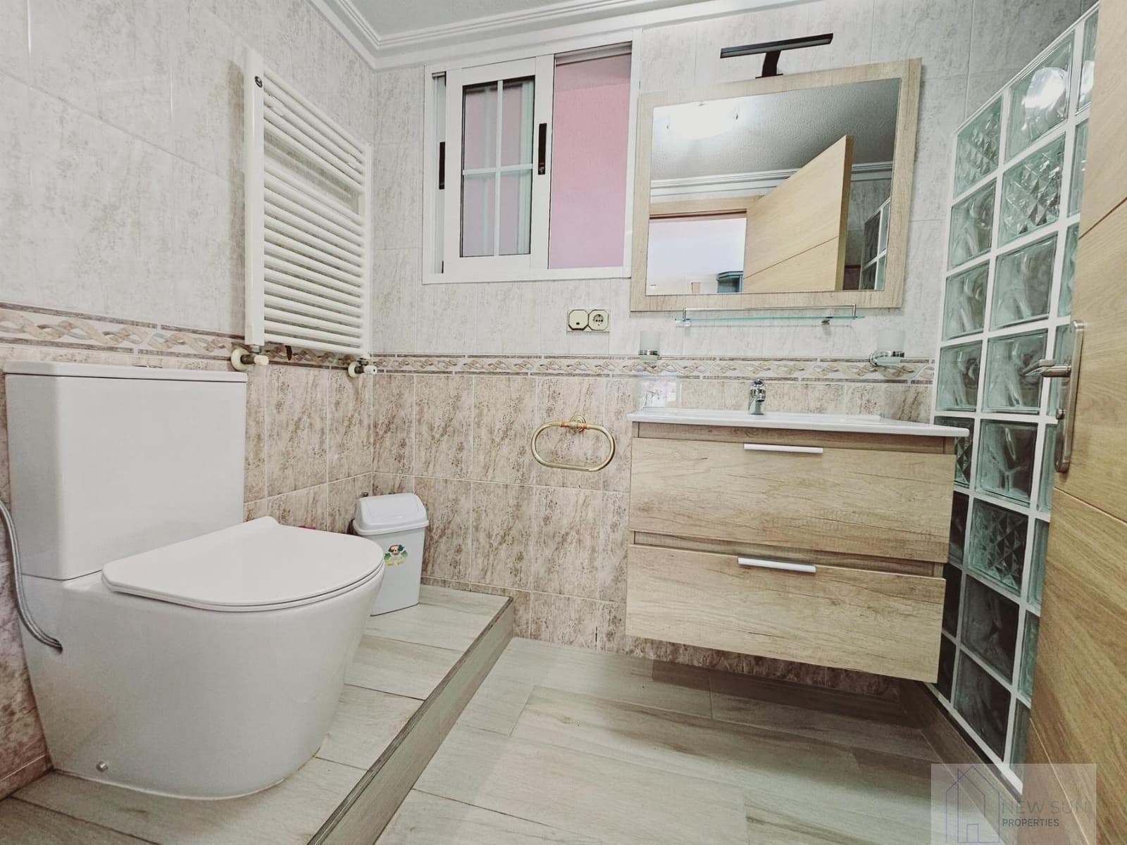 5 chambre Villa/Maison à vendre à Torrevieja avec piscine - 689 000 € (Ref: 9314978)