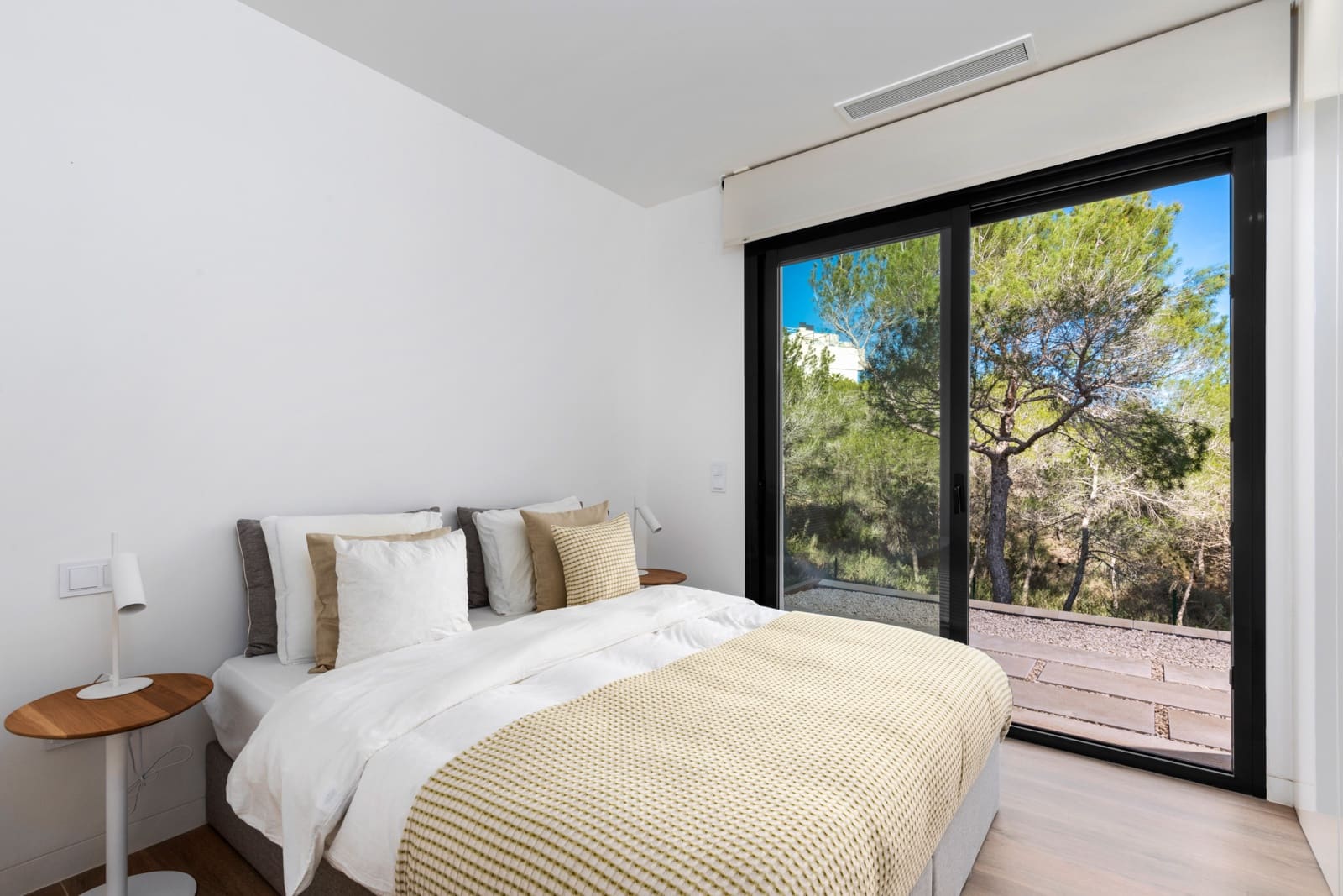 4 bedroom Villa for sale in Dehesa de Campoamor with pool garage - € 799,000 (Ref: 9314979)