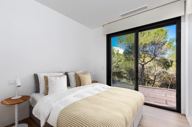 4 bedroom Villa for sale in Dehesa de Campoamor, Orihuela with pool garage - € 799,000 (Ref: 9314979)