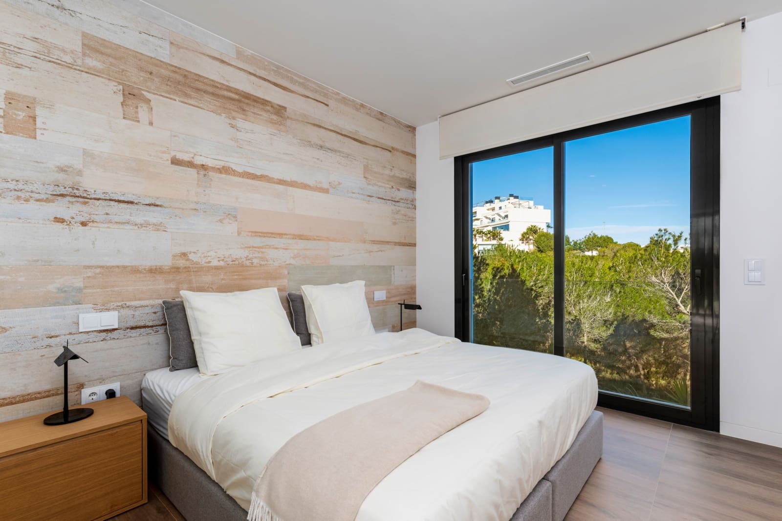 4 bedroom Villa for sale in Dehesa de Campoamor with pool garage - € 799,000 (Ref: 9314979)